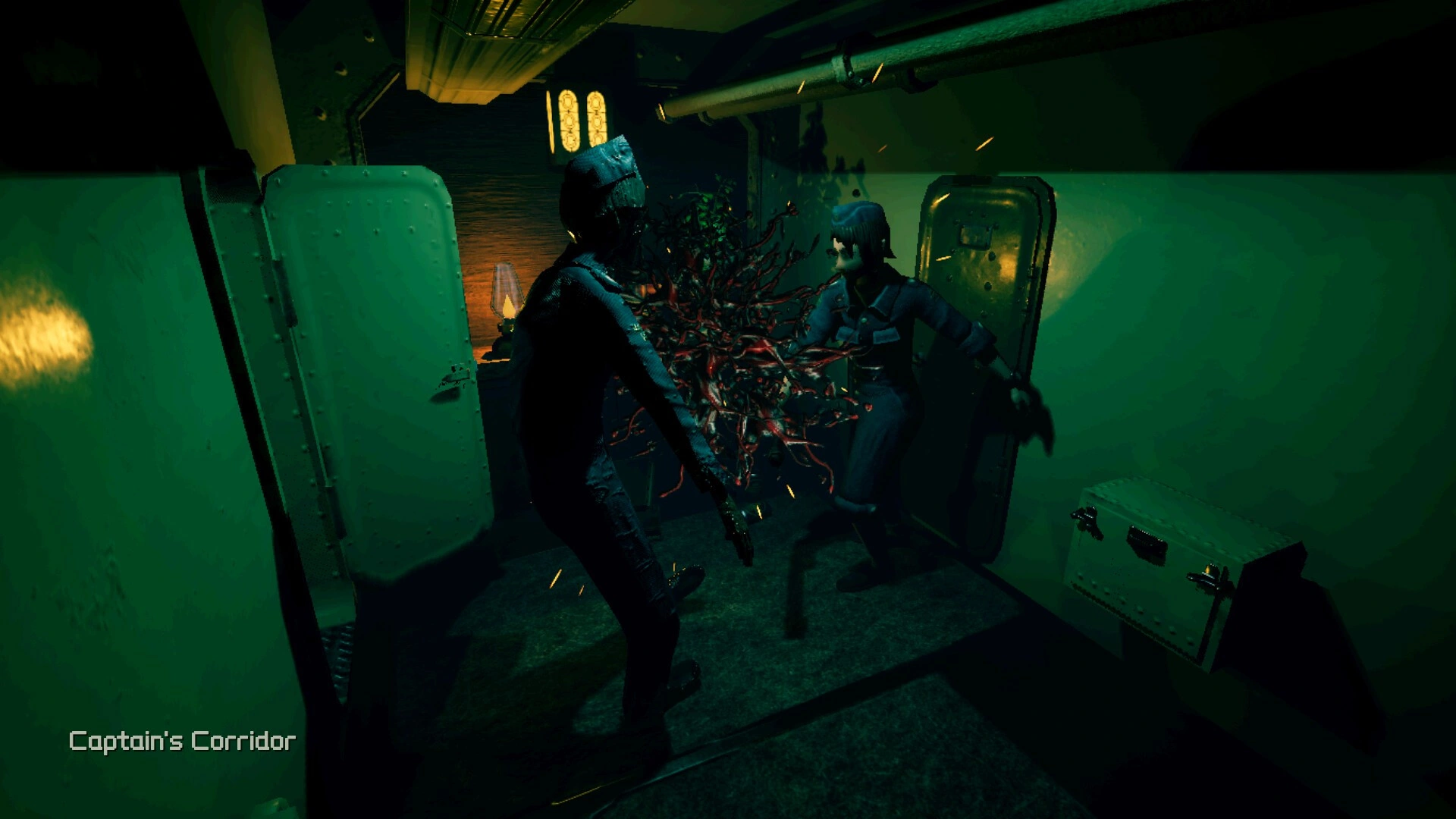 Fight for survival inside cramped corridors (Image source: Steam)
